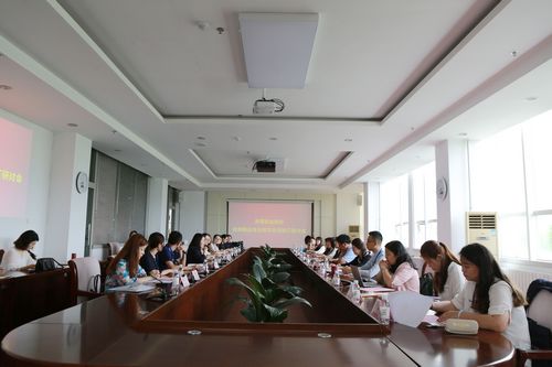 
我校成功举办高等职业学校应用韩语专业教学标准制定研讨会
