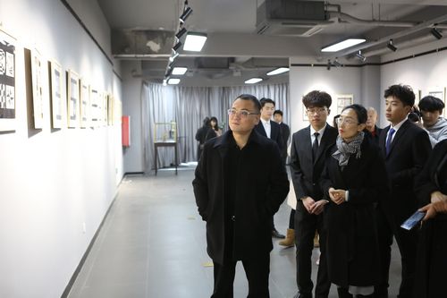 
艺术学院开展第一届学生作品展
